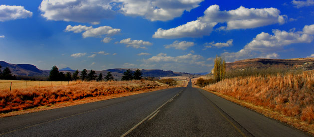 Embarking on an unforgettable adventure that combines breathtaking landscapes, thrilling activities, and fascinating wildlife encounters? Lion Route is the one. The mesmerizing trail that winds through the picturesque towns of Deneysville, Sasolburg, Parys, Vredefort, and Kroonstad.